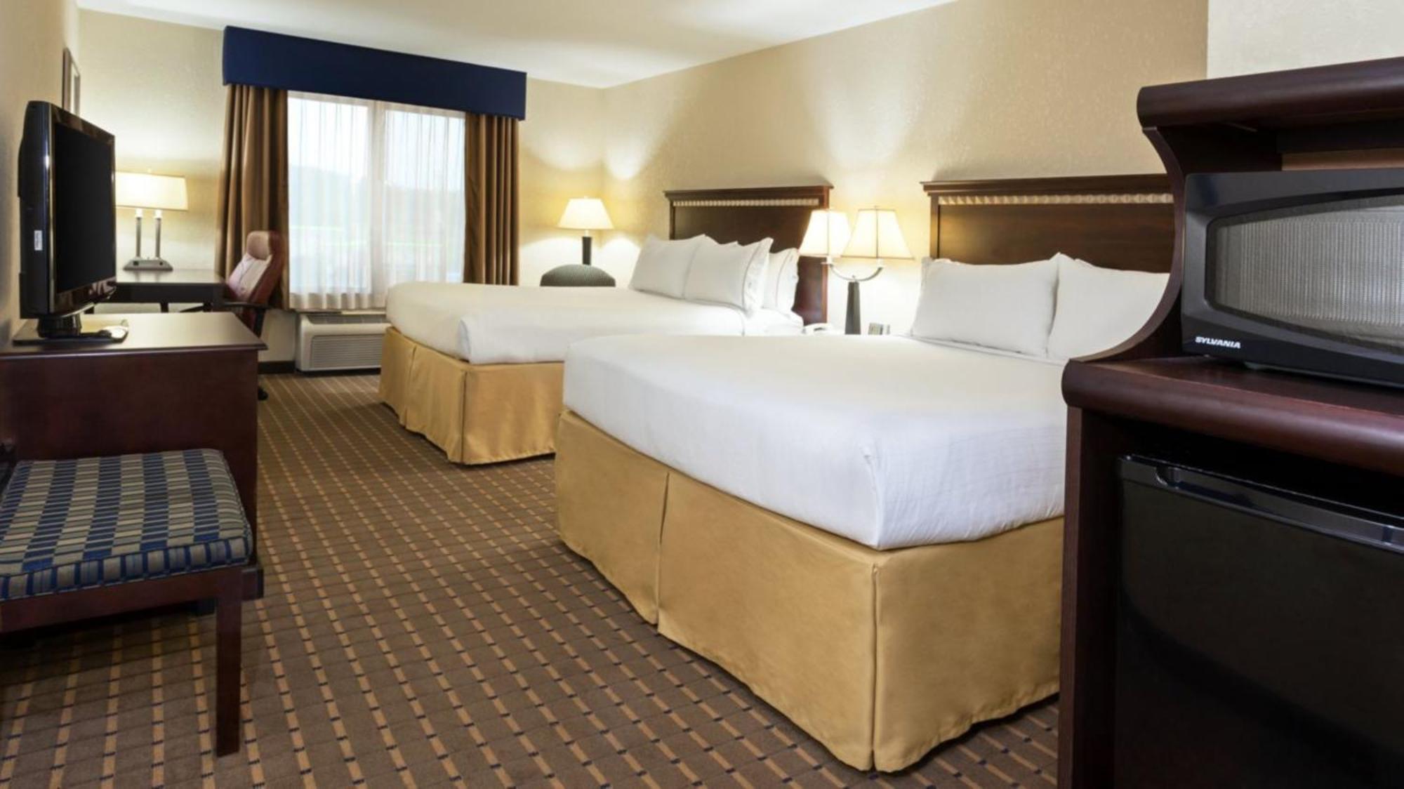 Holiday Inn Express & Suites - Smithfield/Selma By Ihg Exterior photo