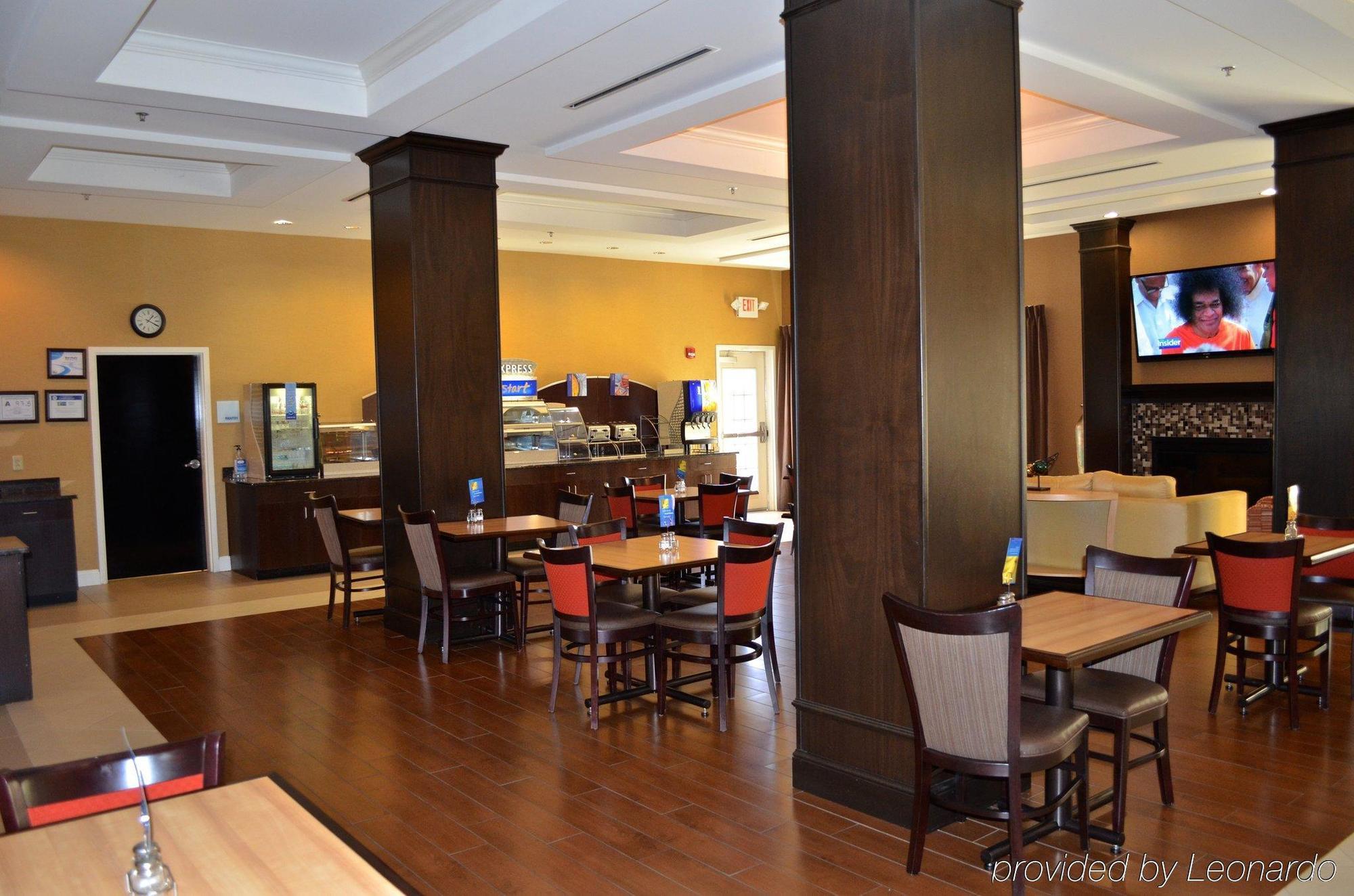 Holiday Inn Express & Suites - Smithfield/Selma By Ihg Exterior photo