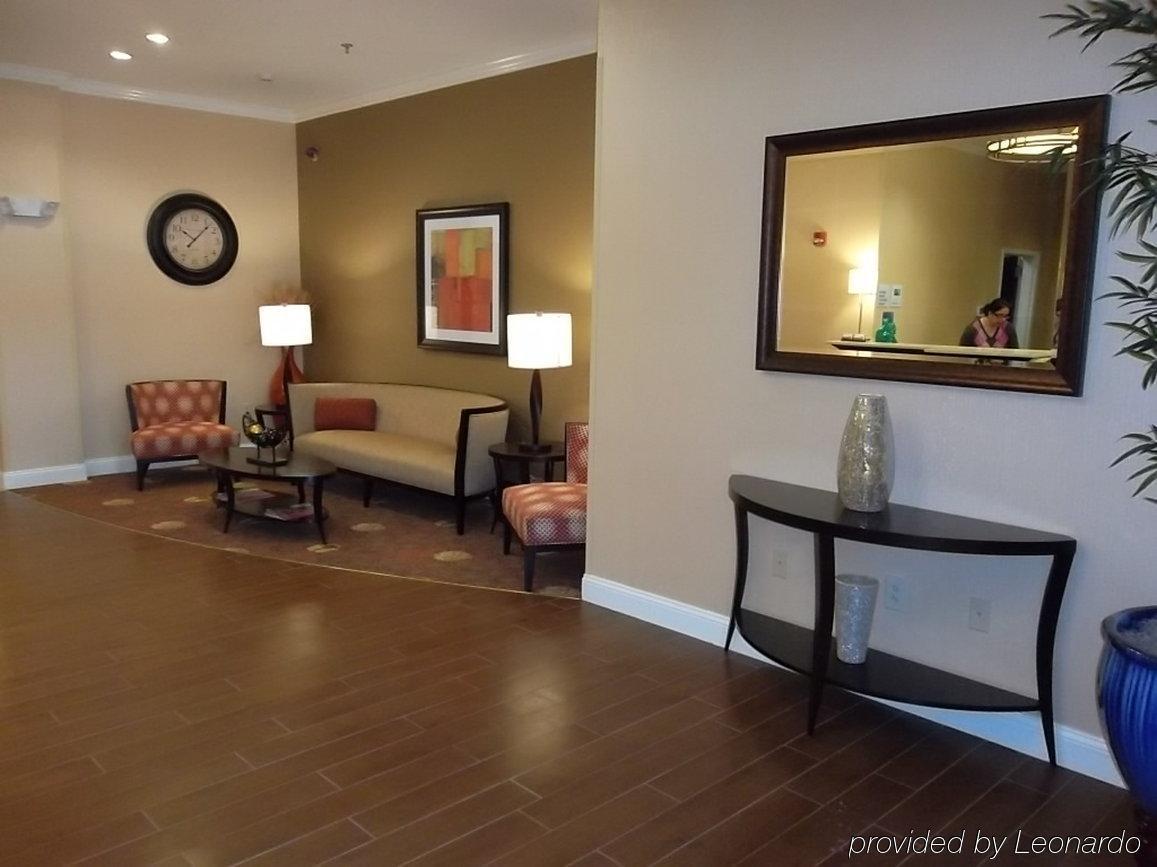 Holiday Inn Express & Suites - Smithfield/Selma By Ihg Interior photo